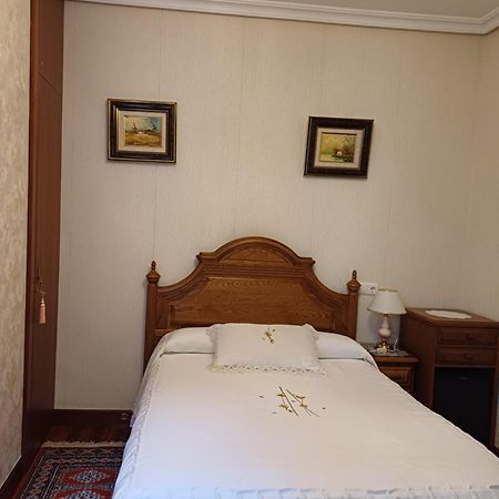 Pension Lorea ซานเซบาสเตียน ภายนอก รูปภาพ
